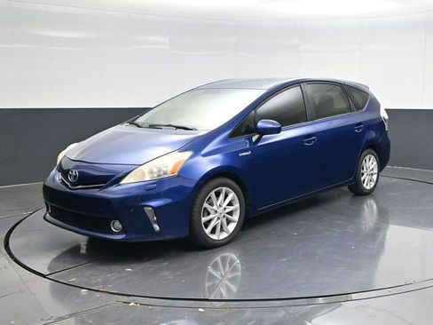 Used 2012 Toyota Prius V Five image 7