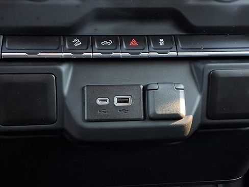 Used 2021 Chevrolet Silverado 1500 Custom Trail Boss image 15