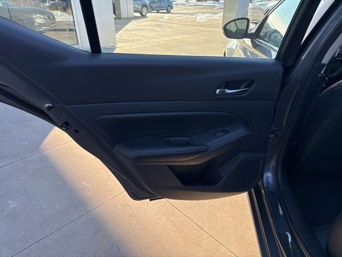 Used 2022 Nissan Altima 2.0 SR image 25