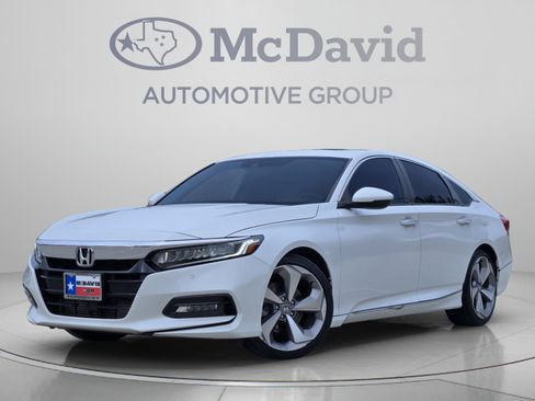 Used 2018 Honda Accord Touring image 1