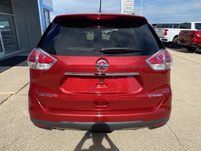Used 2016 Nissan Rogue SV AWD/4WD image 4