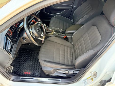 Used 2019 Volkswagen Jetta GLI FWD image 18