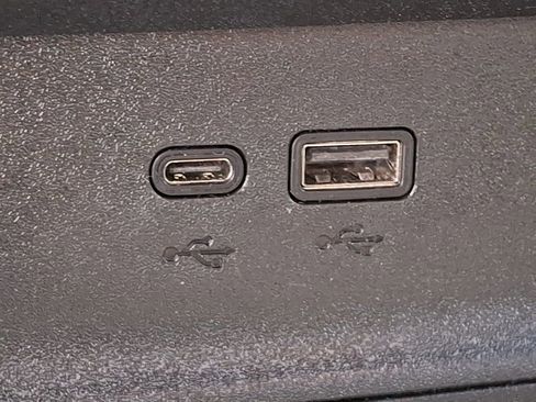 Used 2025 Chevrolet Equinox LT AWD/4WD image 25