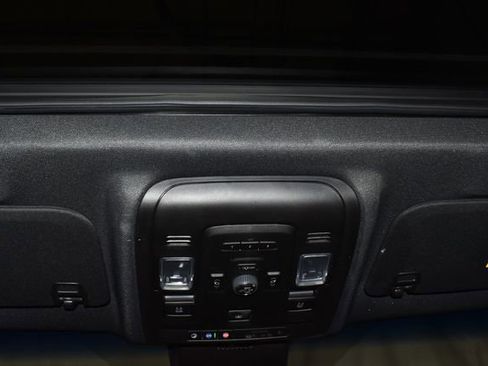 Used 2024 Chevrolet Suburban RST image 21