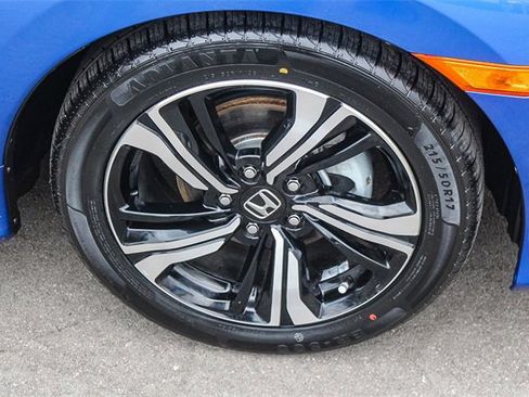 Used 2018 Honda Civic Touring image 14