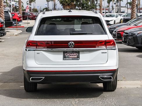 Used 2024 Volkswagen Atlas SE AWD/4WD image 5