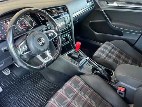 Used 2017 Volkswagen GTI S FWD image 11