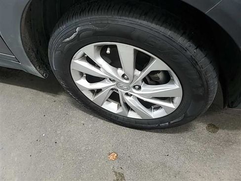 Used 2021 Hyundai Tucson SE FWD image 22