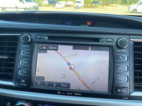 Used 2016 Toyota Highlander Limited image 34