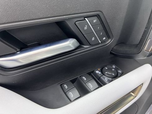 Certified 2025 GMC Hummer EV 3X AWD/4WD image 24