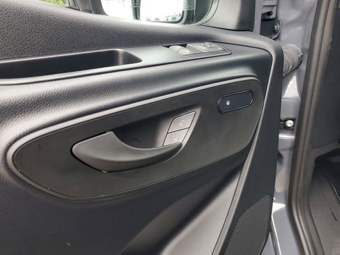 Used 2025 Mercedes-Benz Sprinter 2500 image 20