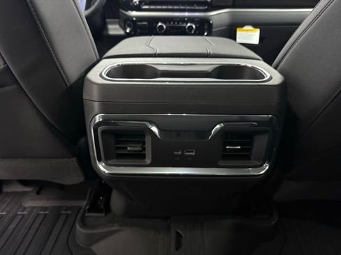 New 2026 GMC Sierra 1500 Elevation w/ Elevation Premium Package AWD/4WD image 17