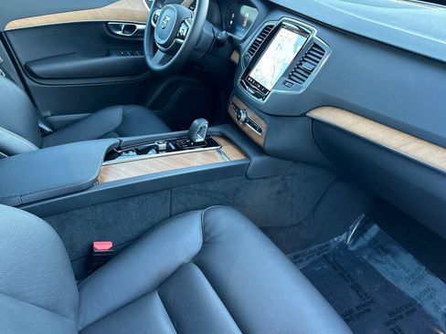 Used 2025 Volvo XC90 T8 Core w/ Protection Package Premier image 19