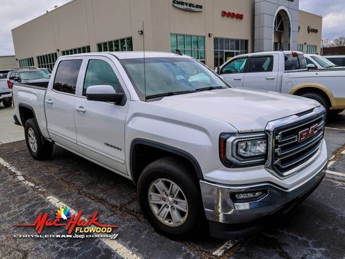 Used 2017 GMC Sierra 1500 SLE w/ SLE Value Package image 2