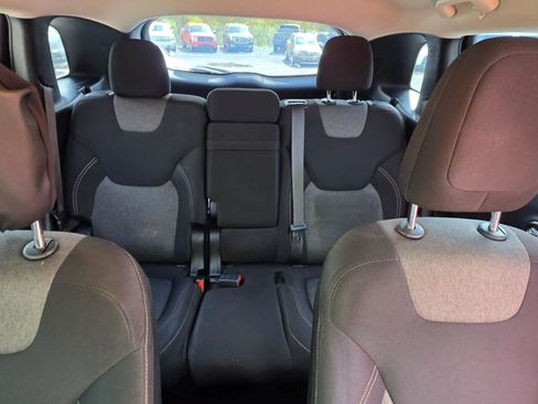 Used 2014 Jeep Cherokee Sport w/ Safety Group image 18