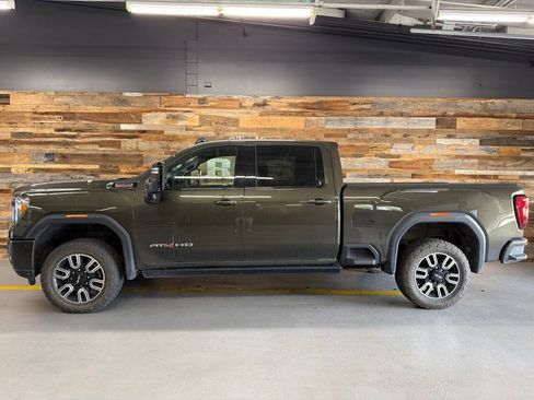 Used 2022 GMC Sierra 2500 AT4 w/ AT4 Premium Plus Package AWD/4WD image 10