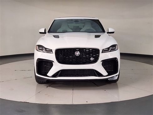 Used 2023 Jaguar F-PACE SVR image 9