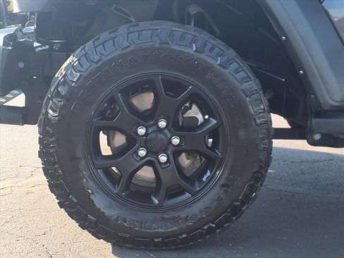 Certified 2022 Jeep Wrangler Willys image 22