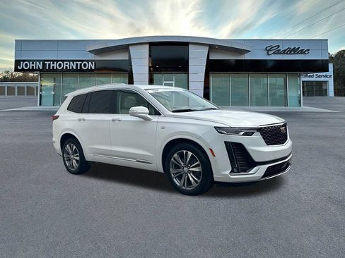 Certified 2024 Cadillac XT6 Premium Luxury w/ Technology Package AWD/4WD image 3