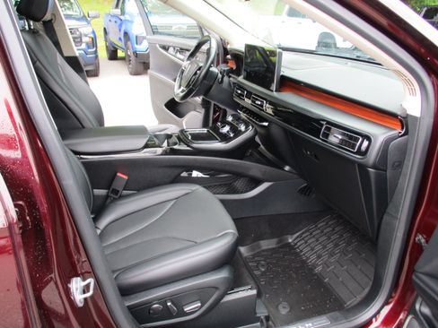 Used 2022 Lincoln Nautilus Reserve w/ Luxury Package AWD/4WD image 17