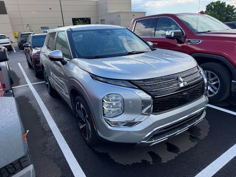 Used 2022 Mitsubishi Outlander SE AWD/4WD image 8