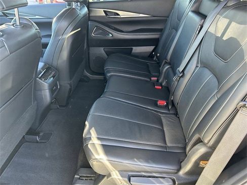 Certified 2025 INFINITI QX60 Luxe image 18