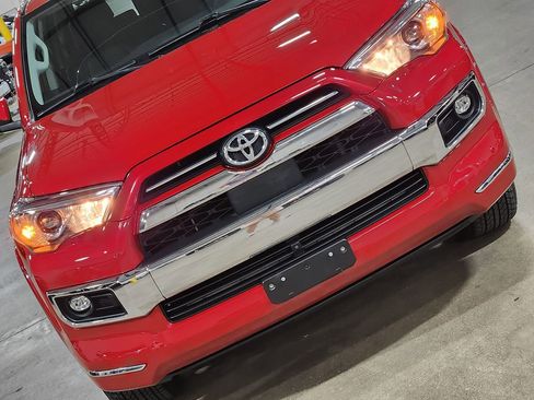 Used 2022 Toyota 4Runner Limited AWD/4WD image 19