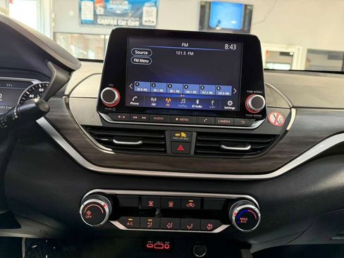 Used 2025 Nissan Altima 2.5 SV image 37