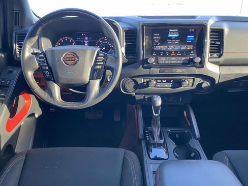Used 2022 Nissan Frontier Pro-X image 12