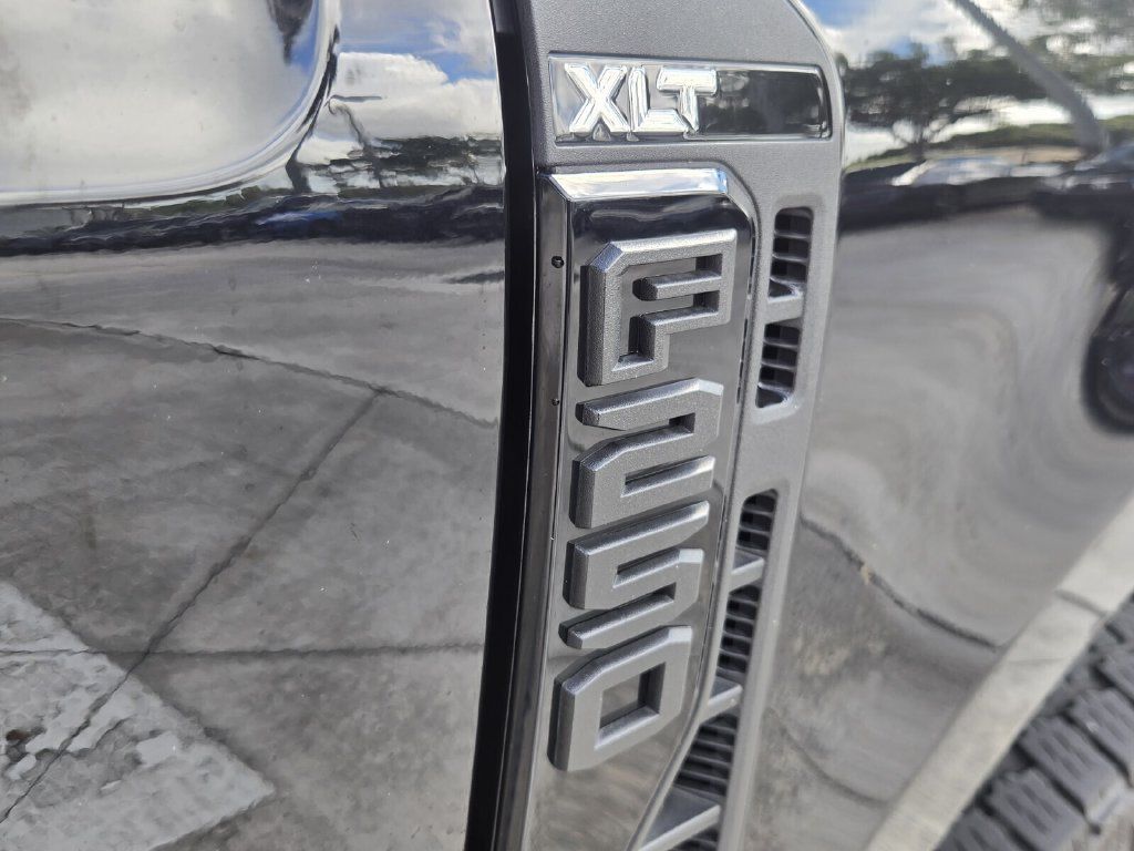 Used 2023 Ford F250 XLT w/ XLT Premium Package AWD/4WD image 16