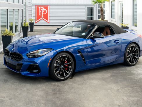 Used 2025 BMW Z4 M40i w/ Edition RWD image 9