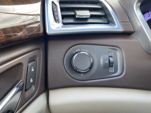 Used 2012 Cadillac SRX Luxury FWD image 33