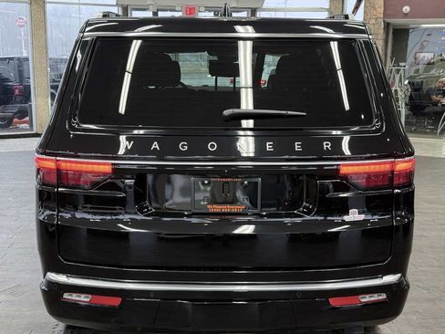 Used 2025 Jeep Wagoneer Series II AWD/4WD image 7