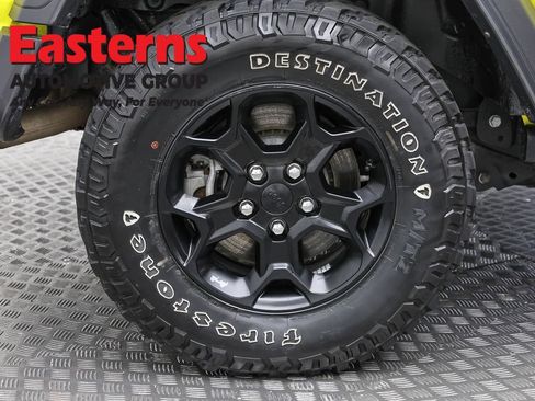 Used 2023 Jeep Wrangler Unlimited AWD/4WD image 30