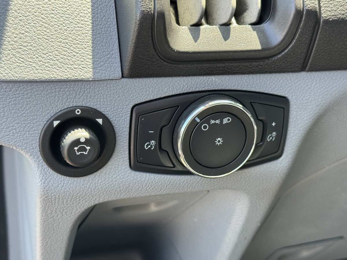 Used 2019 Ford Transit 250 148 High Roof Extended RWD image 21