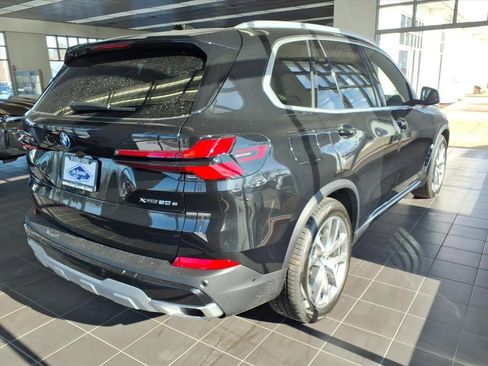 New 2026 BMW X5 xDrive50e image 7