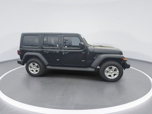 Used 2023 Jeep Wrangler Sport S image 9