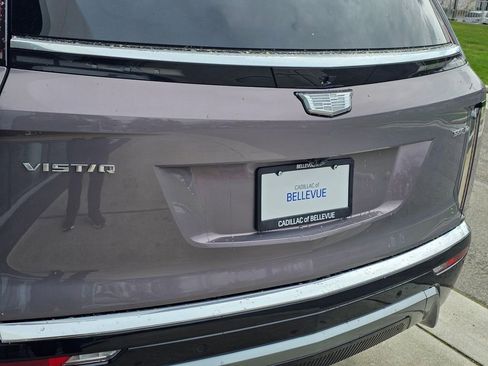 Used 2026 Cadillac Vistiq Premium Luxury image 15