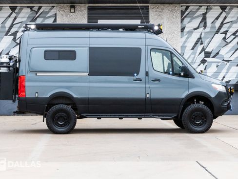 Used 2022 Mercedes-Benz Sprinter 2500 image 21