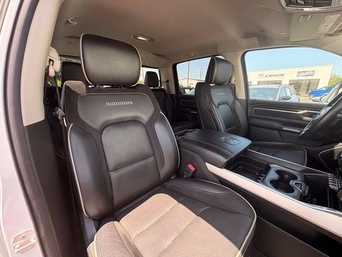 Used 2022 RAM 1500 Laramie AWD/4WD image 28