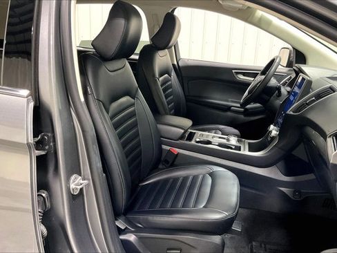 Used 2024 Ford Edge SEL image 7