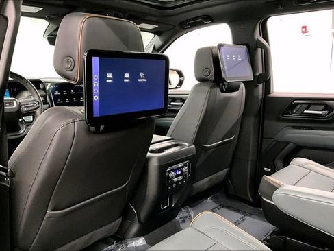 Used 2025 GMC Yukon XL AT4 w/ AT4 Premium Plus Package image 33