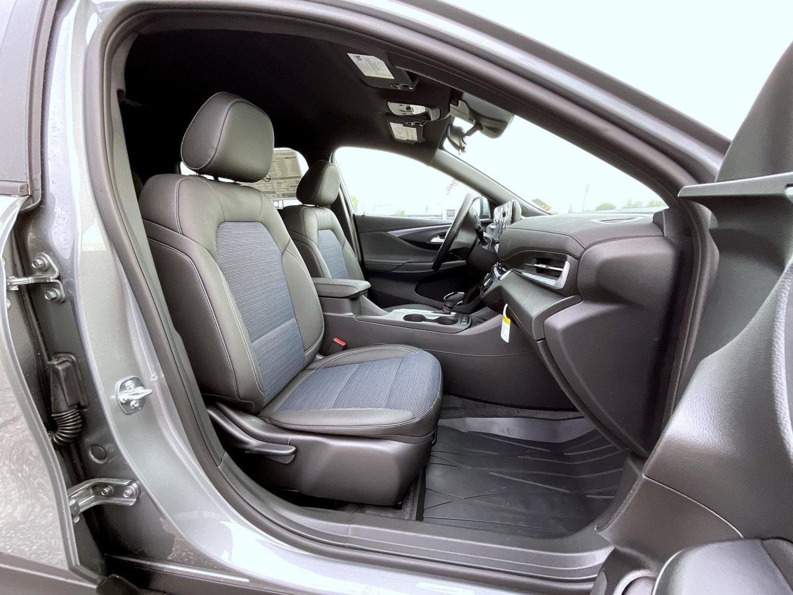 New 2026 Buick Envista Sport Touring w/ Convenience I Package FWD image 15