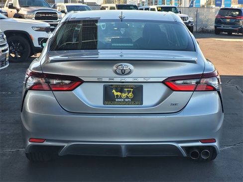 Used 2023 Toyota Camry SE image 5