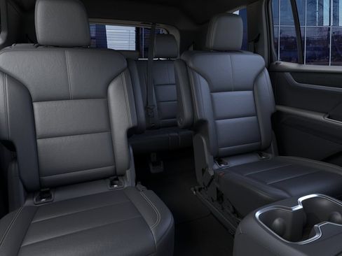 New 2026 GMC Acadia Elevation w/ Black Edition AWD/4WD image 17