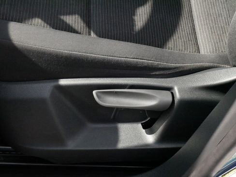 Used 2018 Volkswagen Tiguan Limited AWD/4WD image 19