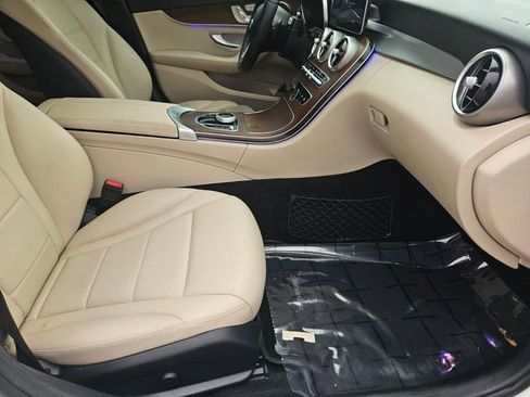 Used 2019 Mercedes-Benz C 300 Sedan image 12