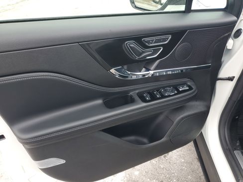 Certified 2024 Lincoln Corsair AWD w/ Equipment Group 101A image 10