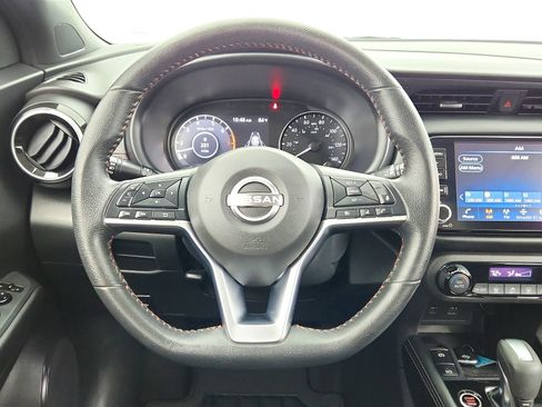 Used 2024 Nissan Kicks SR image 34