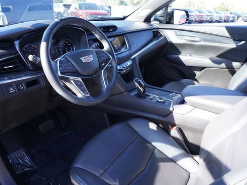 Certified 2023 Cadillac XT5 Premium Luxury image 17